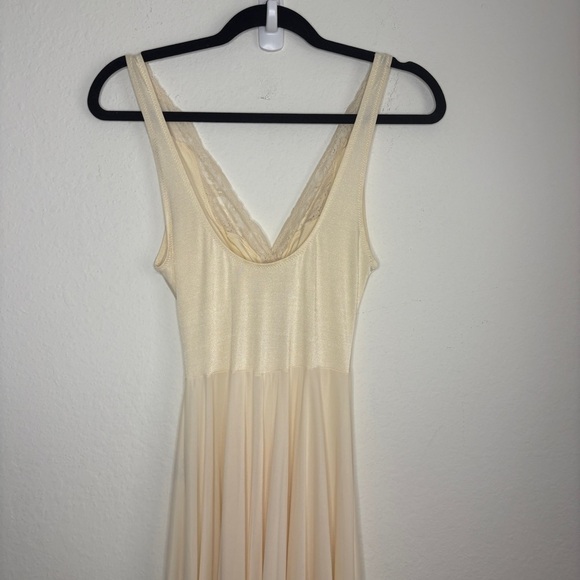 Olga Vintage Cream Yellow Maxi Nightgown Bodysilk Made in USA Lingerie - Picture 6 of 8